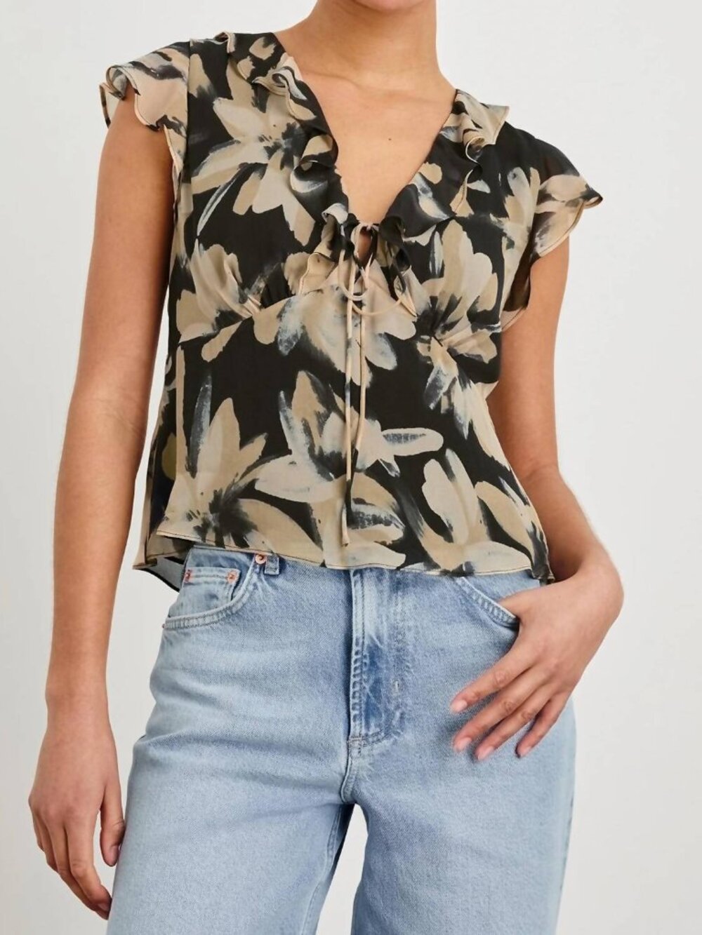 NEW RAILS carmine chiffon ruffles top in charcoal lily Size Med